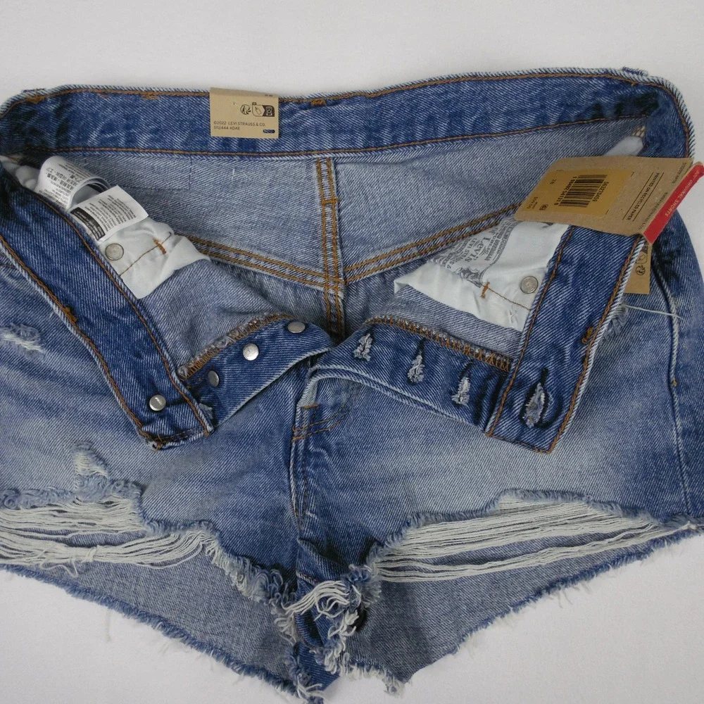 Levis true classic